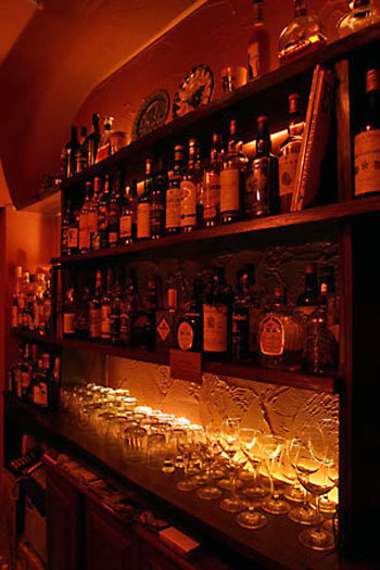 int%20bar%2011.jpg