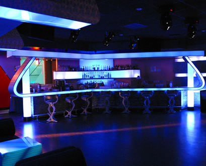 Int%20bar%20102.jpg