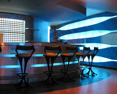 Int%20bar%20101.jpg