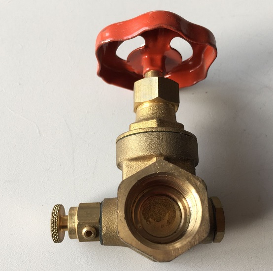 Кран с изпускател.jpg