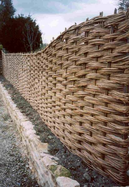 bampton_custom_fence.jpg