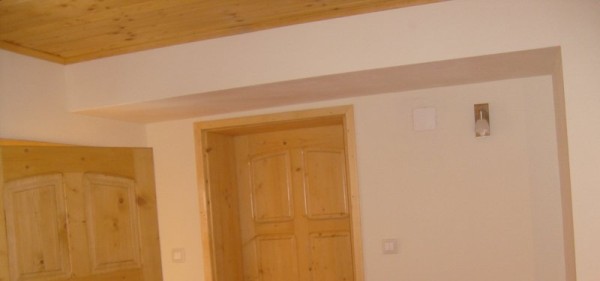 S6300875 (600 x 281).jpg