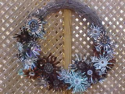 normal_Sueswreath.jpg