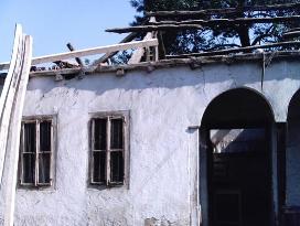 house1_roof repair.jpg