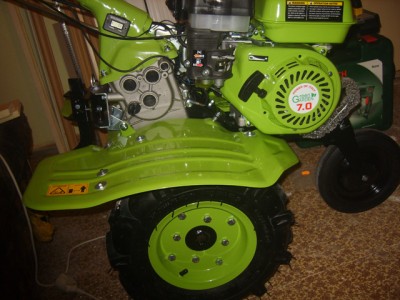 S8305905.JPG