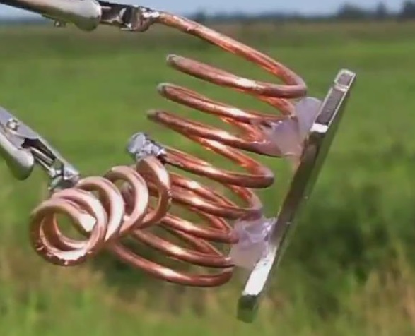 free energy generator - outside - filmed in one take[01-30-06].JPG