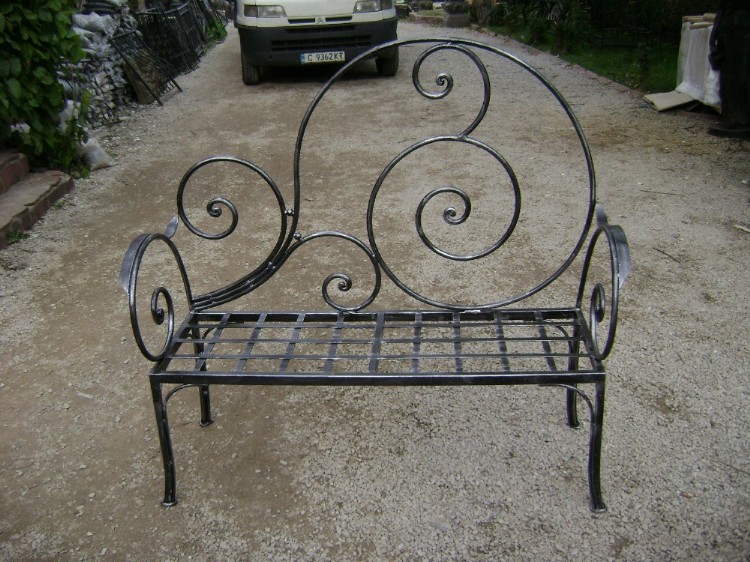 sofa 1.jpg