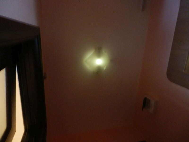 LED1.jpg