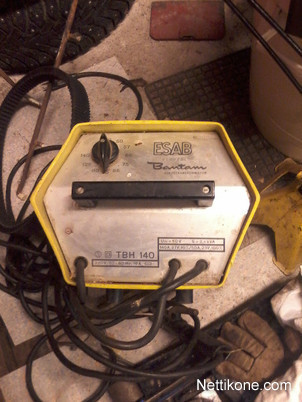 welding-machines-esab-1372613_b_796f414af2fe8d9c.jpg